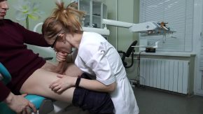 Doctorita adora sa suga pula pacientilor ei sexy